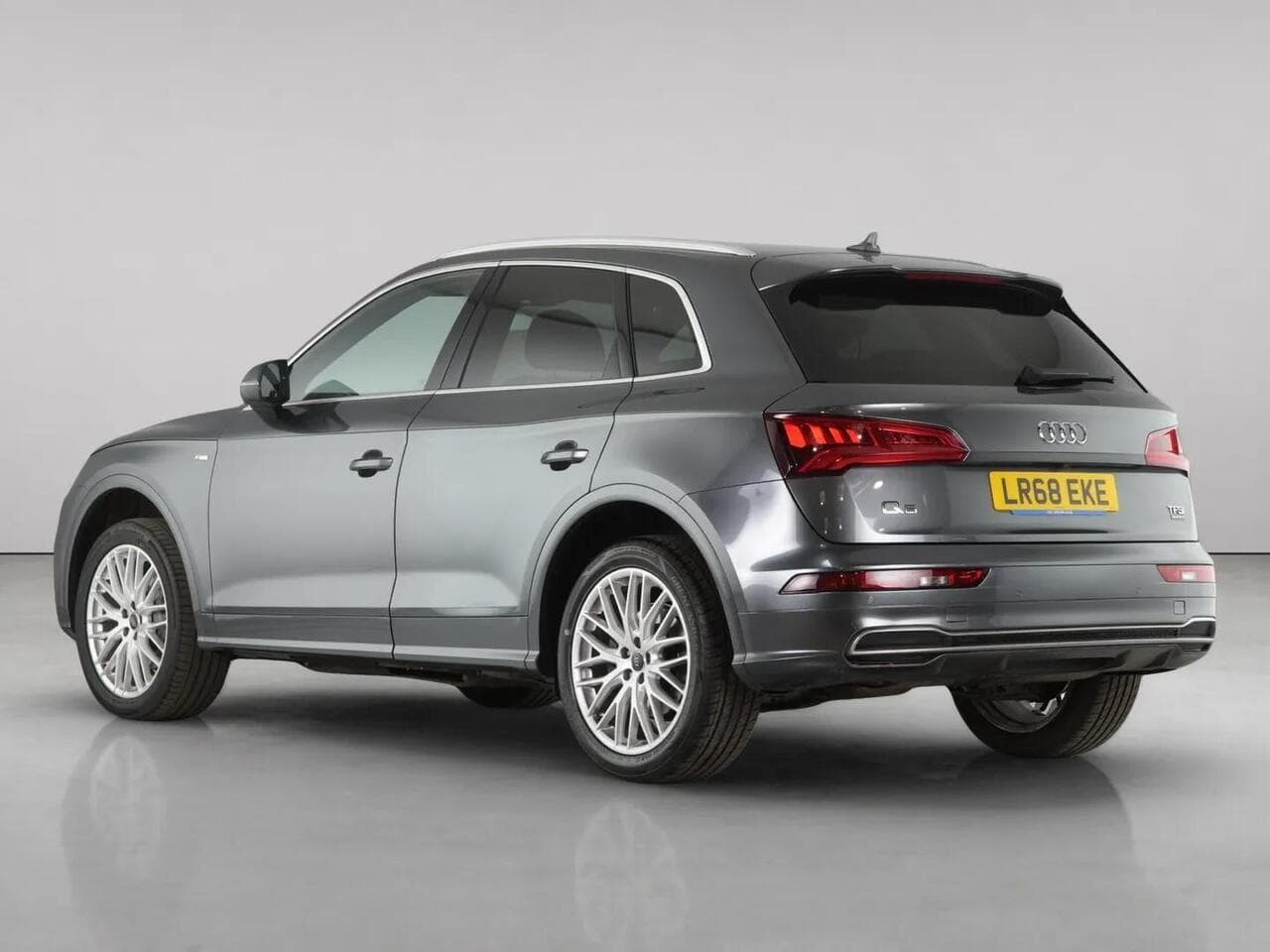 Audi Q5 thumbnail Rear Left