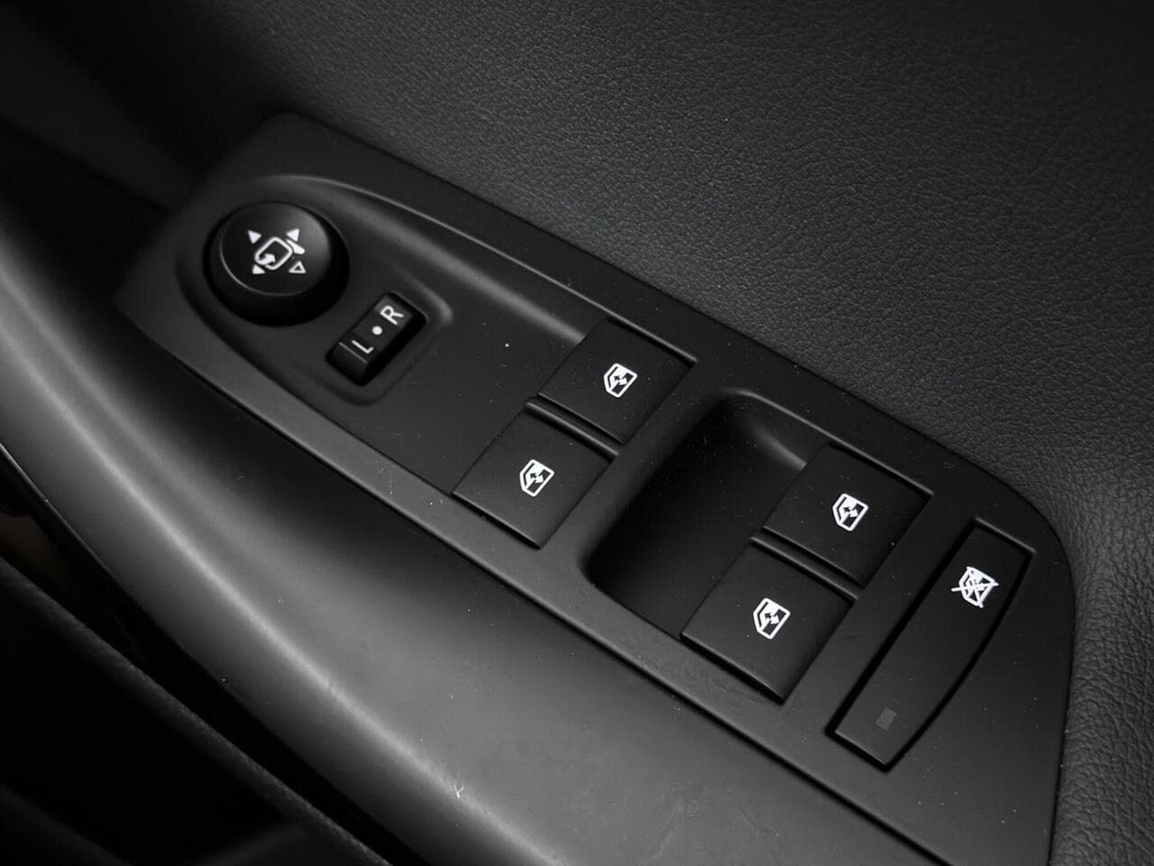 Vauxhall Astra thumbnail Misc Controls