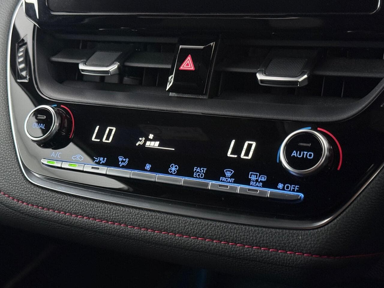 Toyota Corolla thumbnail Infotainment System