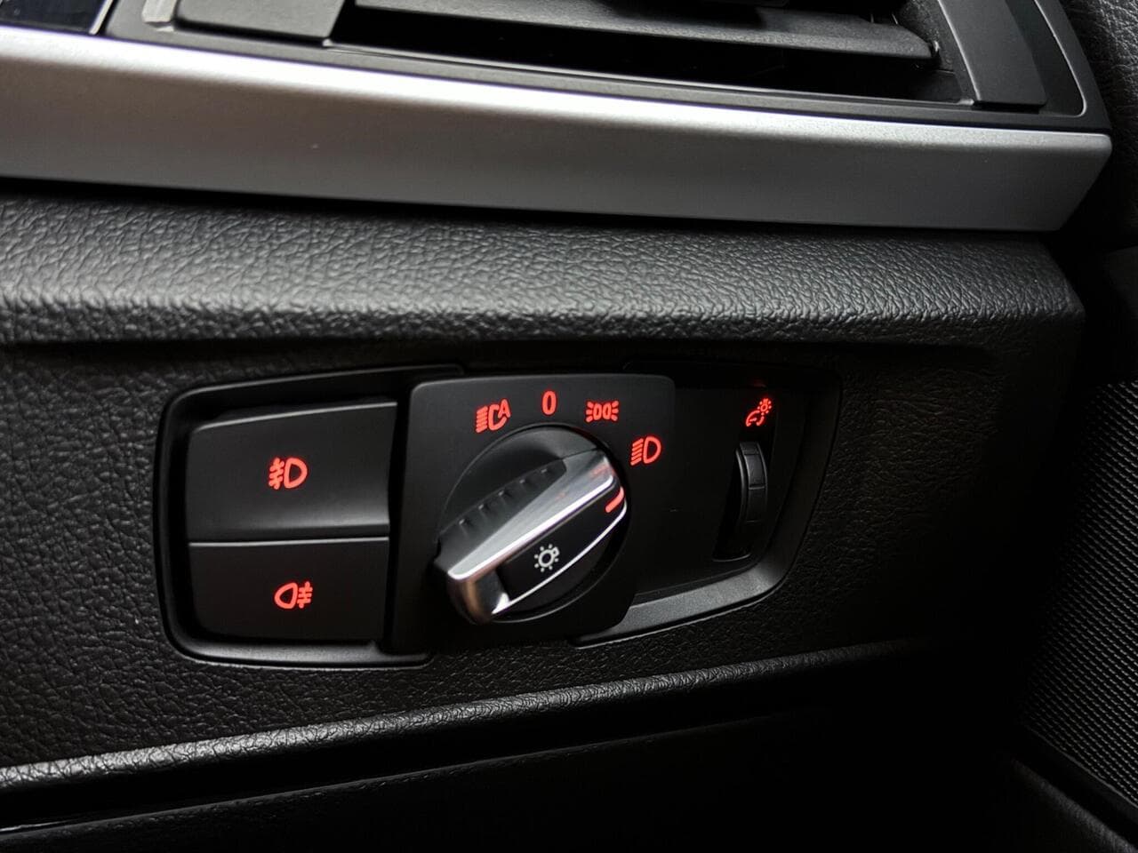 BMW 1 Series thumbnail Misc Controls