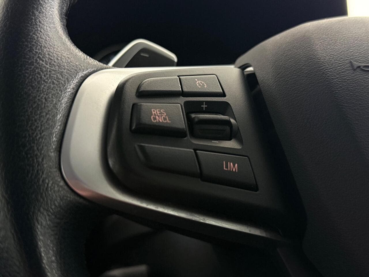 BMW X2 thumbnail Misc Controls