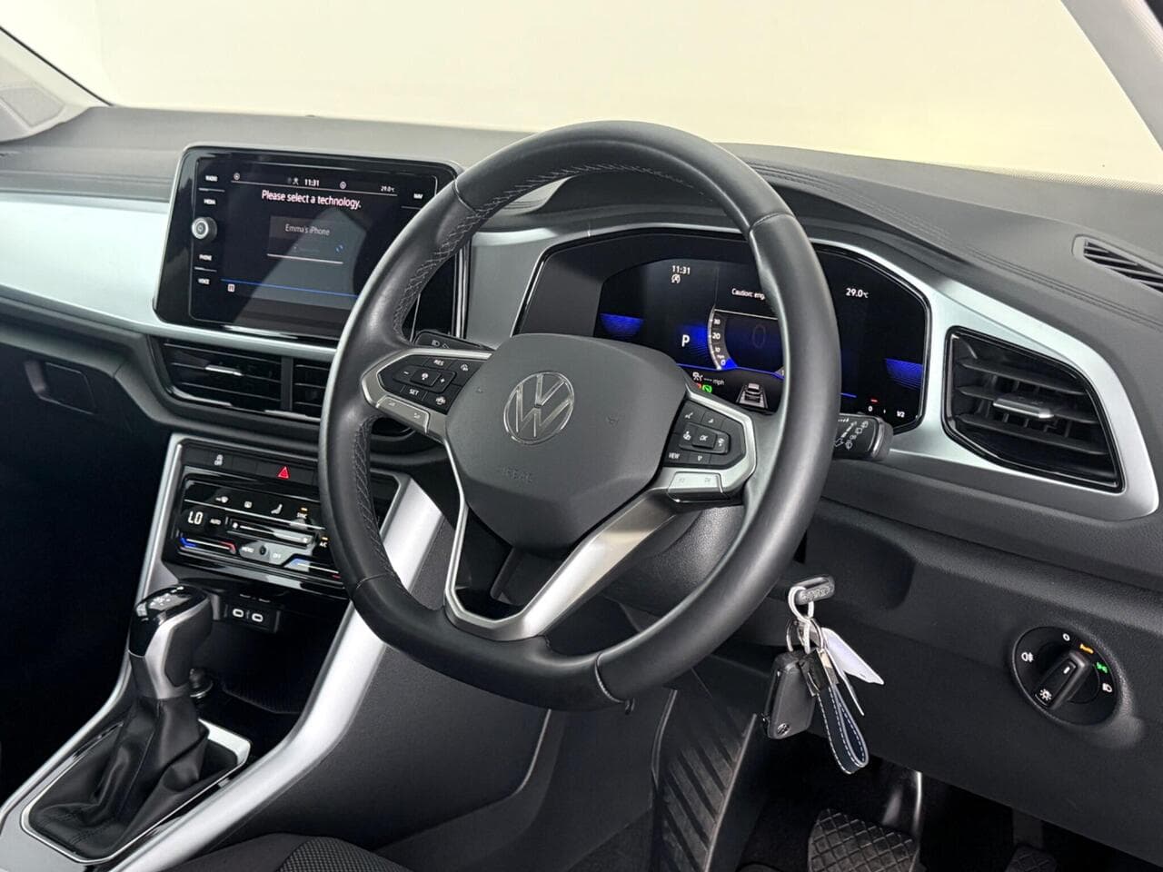 Volkswagen T-Roc thumbnail Steering Wheel