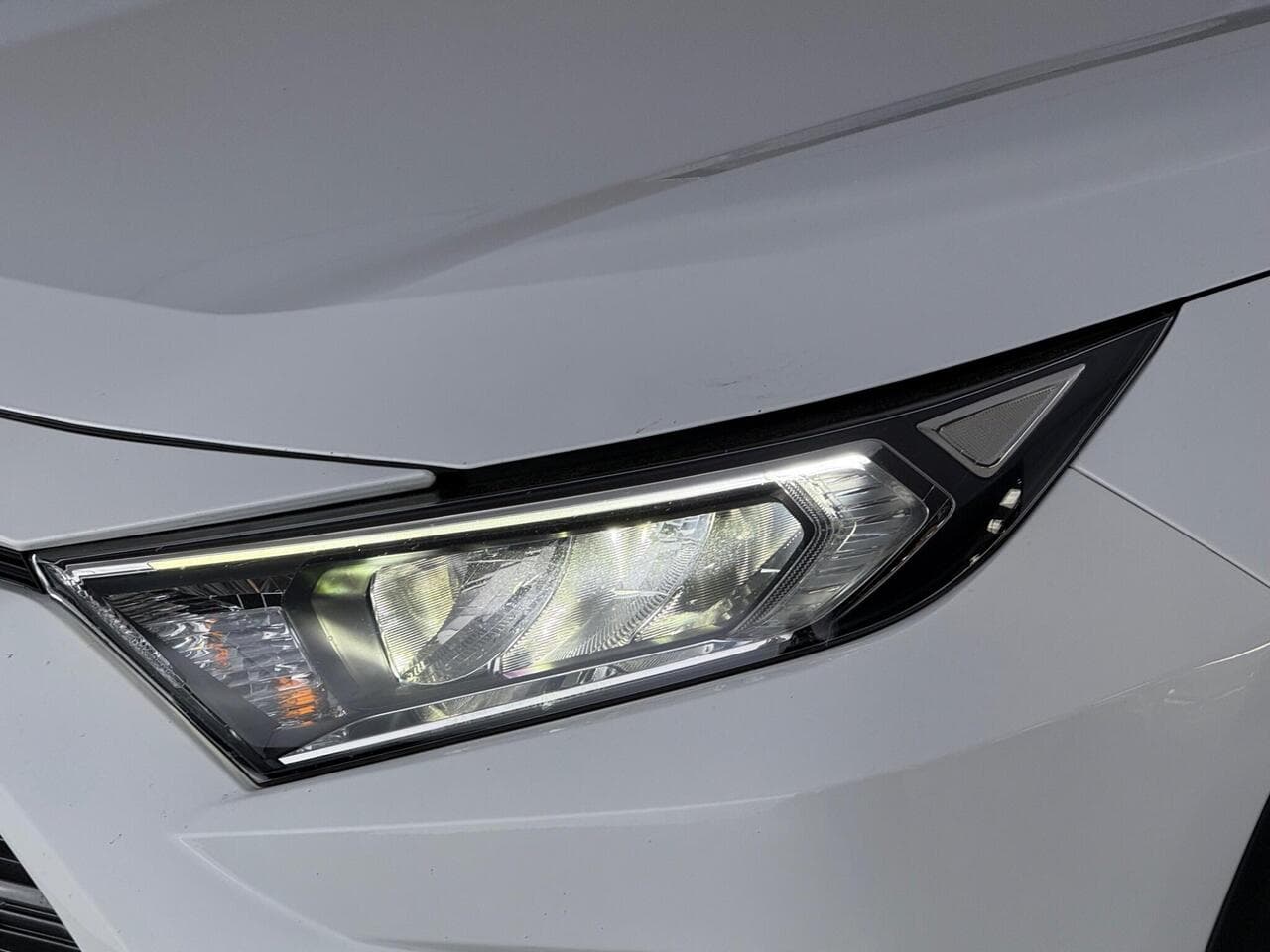 Toyota RAV4 thumbnail Lights Front