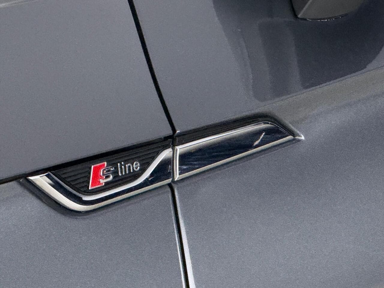 Audi A5 thumbnail Badge Exterior