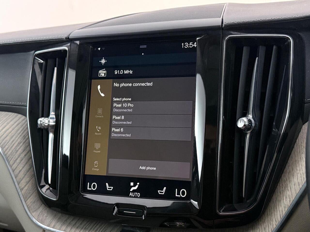 Volvo XC60 thumbnail Infotainment System