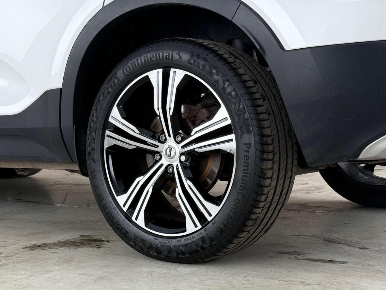 Volvo XC40 thumbnail Wheel