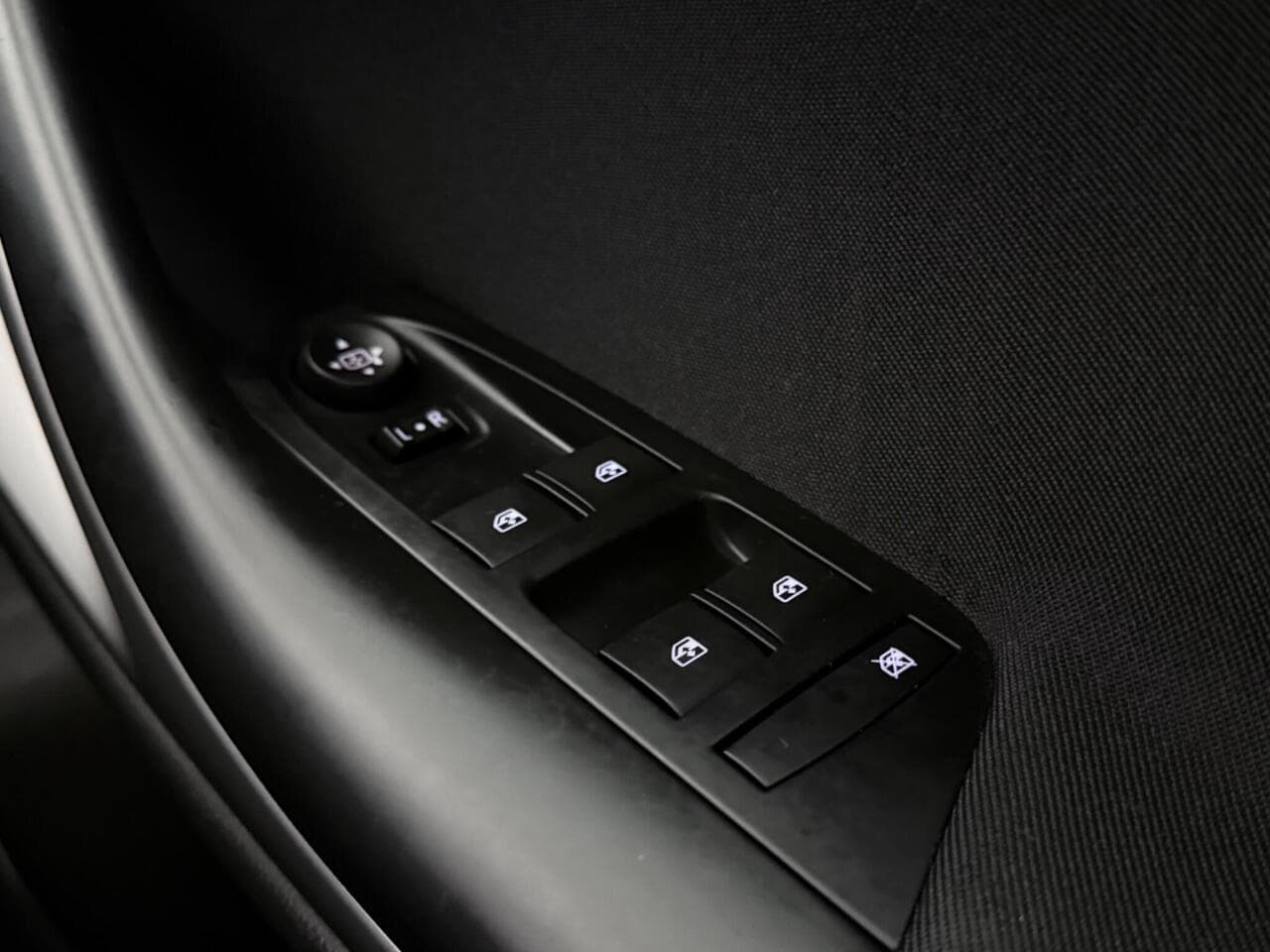 Vauxhall Astra thumbnail Misc Controls