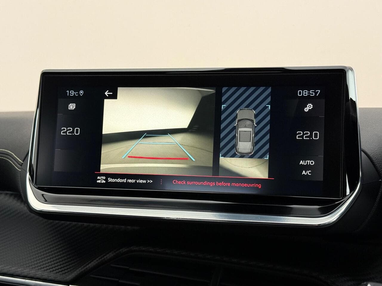 Peugeot 2008 thumbnail Infotainment System