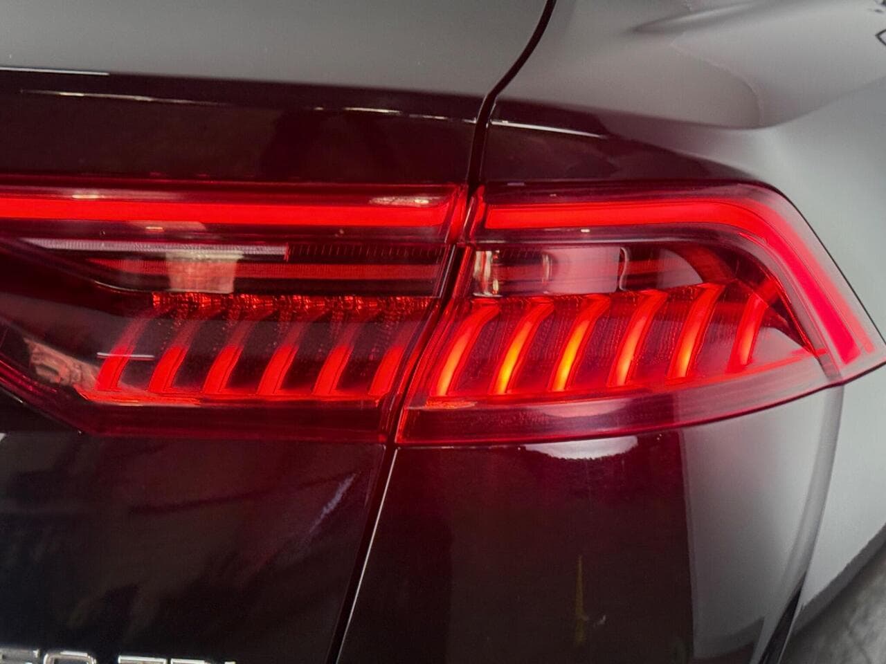 Audi Q8 thumbnail Lights Rear