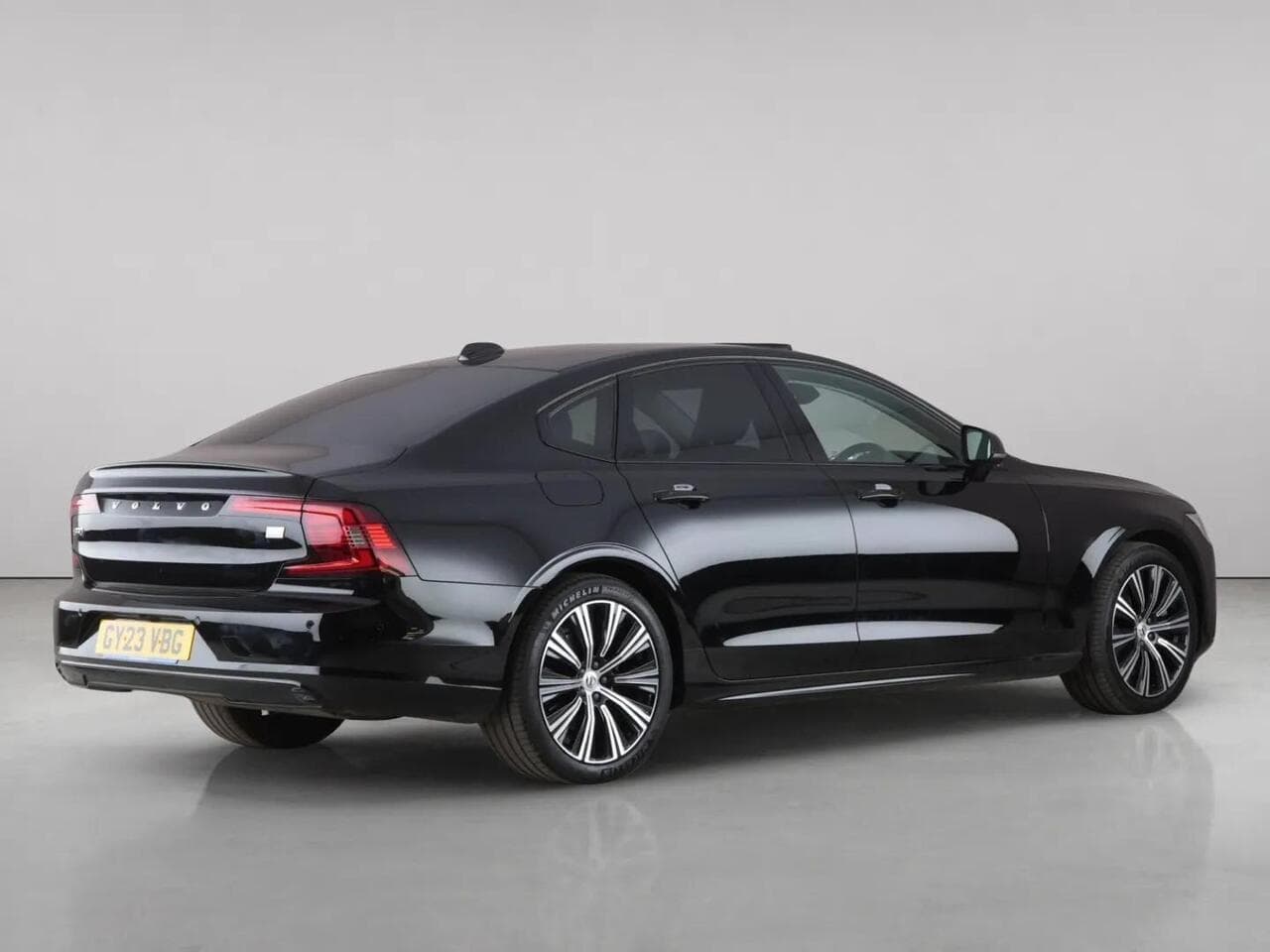 Volvo S90 thumbnail Rear Right