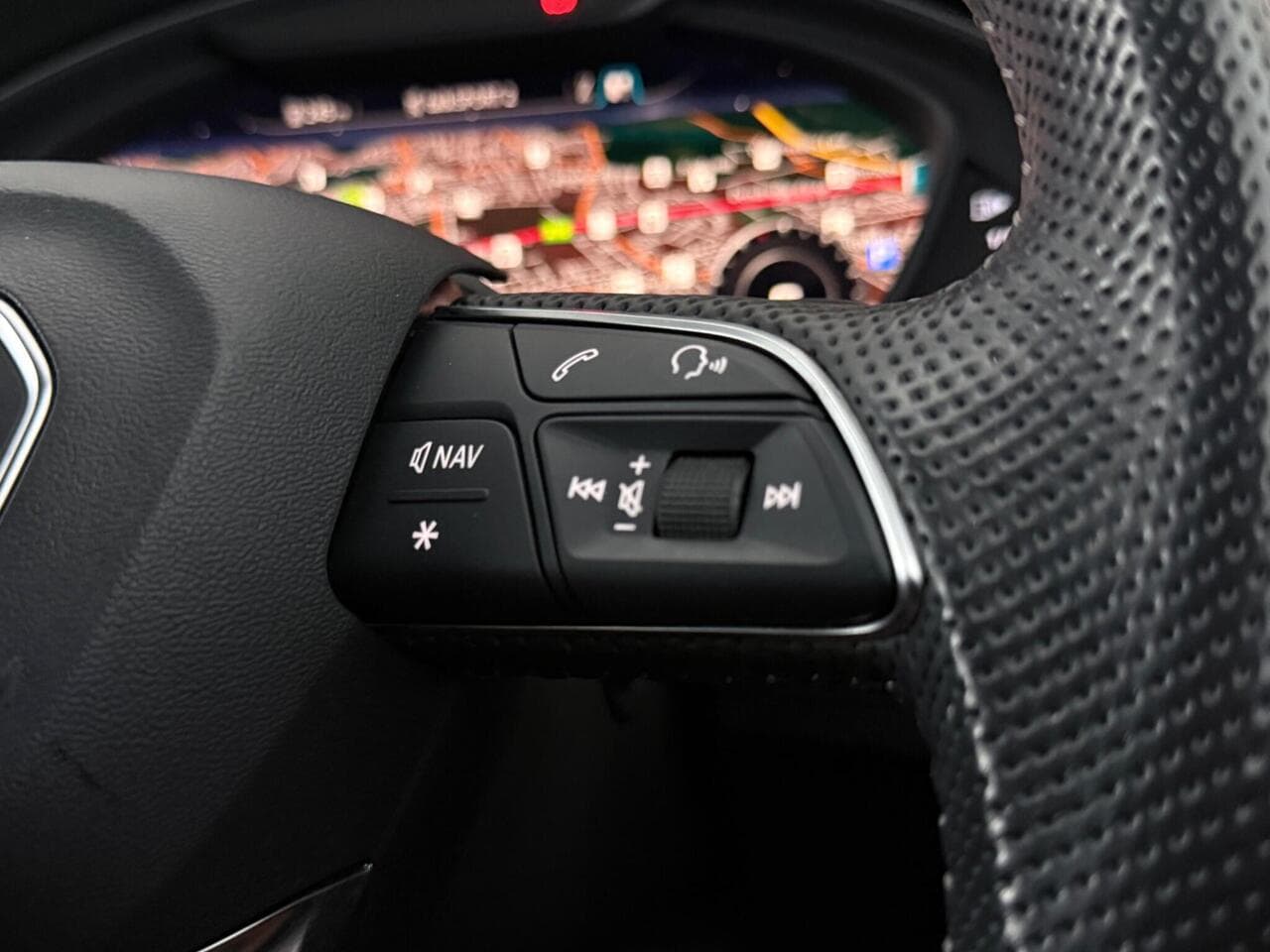 Audi Q5 thumbnail Misc Controls