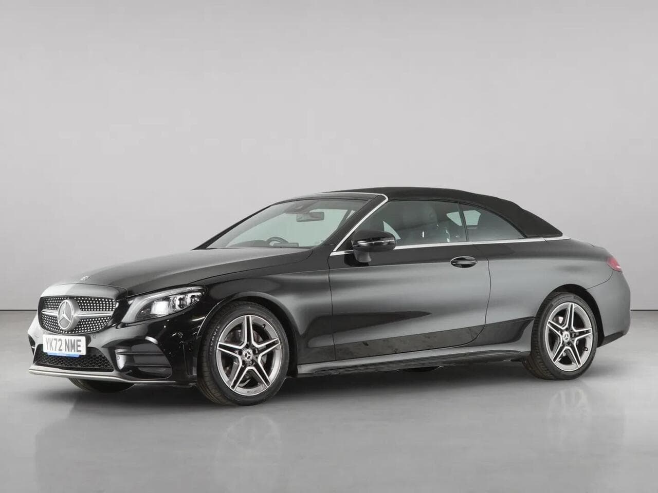 Mercedes-Benz C Class thumbnail Front Left