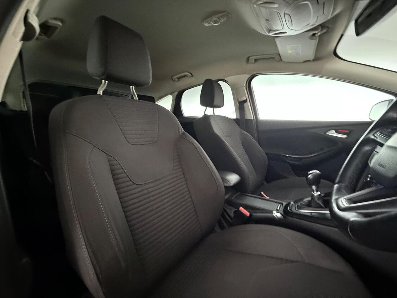 Ford Focus thumbnail Seat Driver