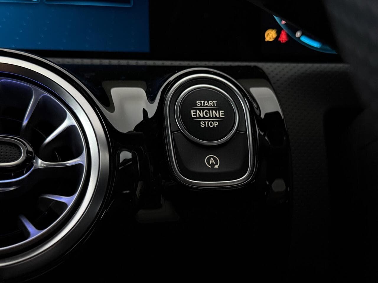 Mercedes-Benz CLA thumbnail Misc Controls