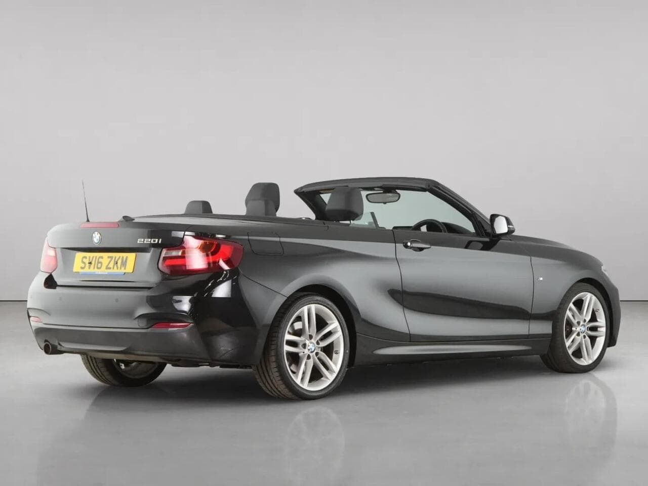 BMW 2 Series thumbnail Rear Right