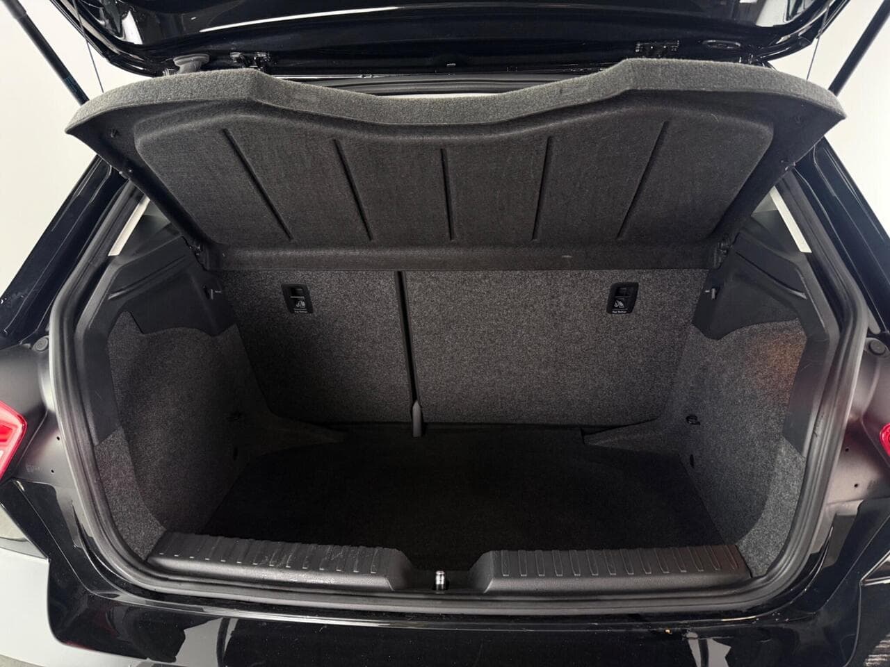 SEAT Ibiza thumbnail Boot