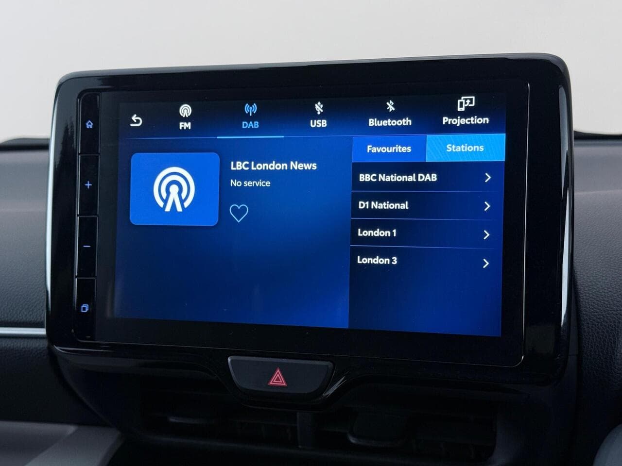 Toyota Yaris thumbnail Infotainment System