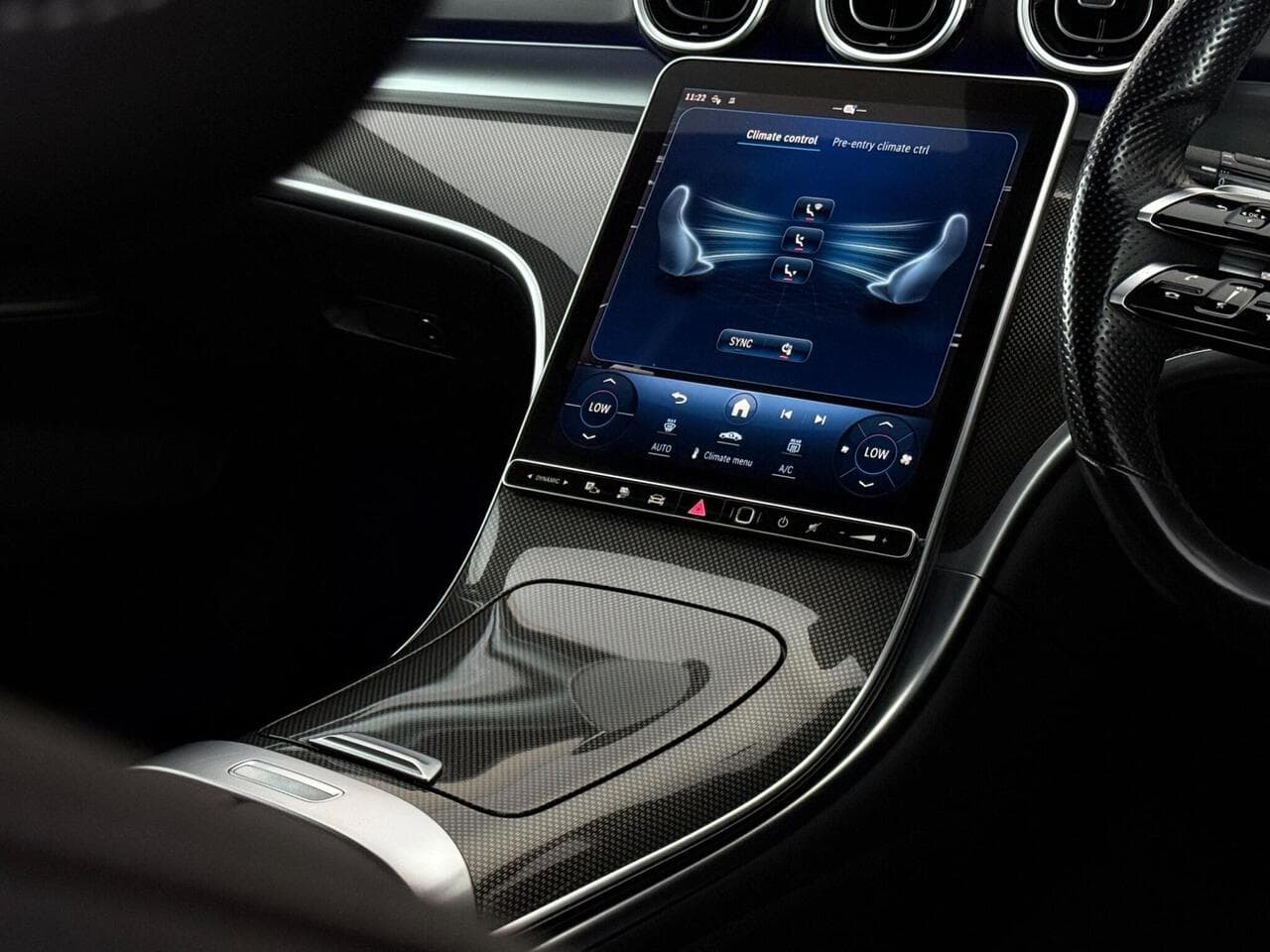 Mercedes-Benz C Class thumbnail Infotainment System