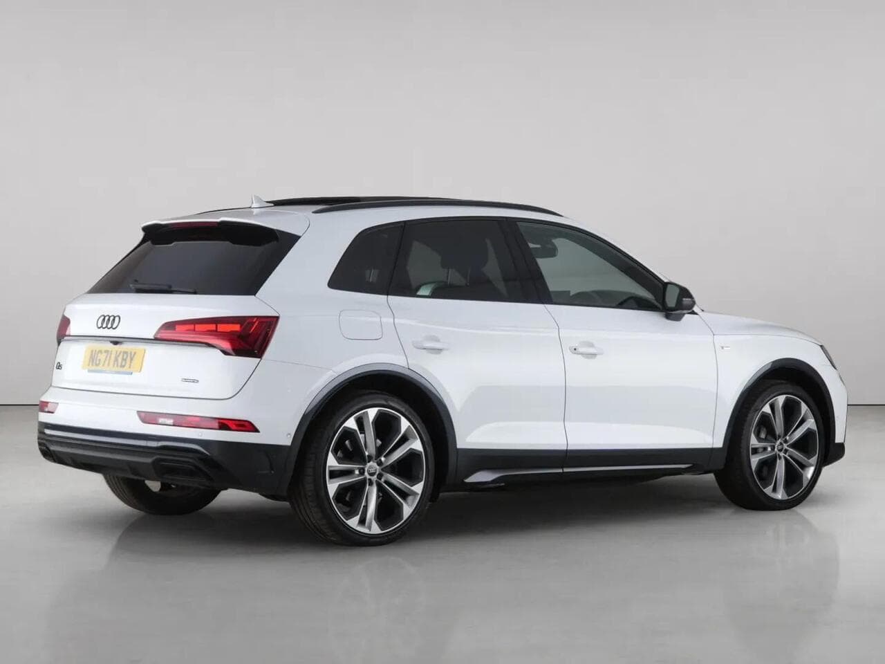 Audi Q5 thumbnail Rear Right