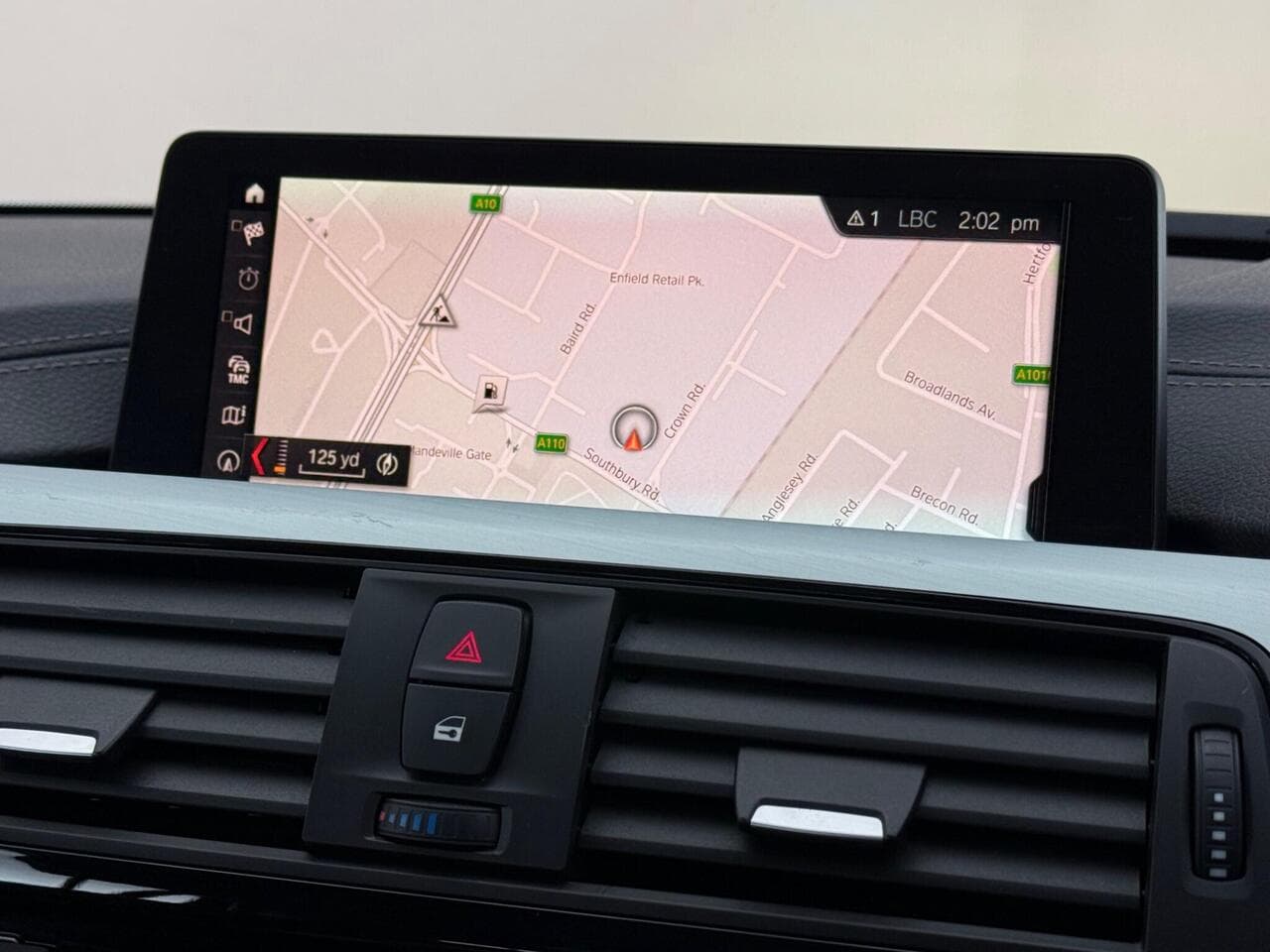 BMW 3 Series thumbnail Infotainment System