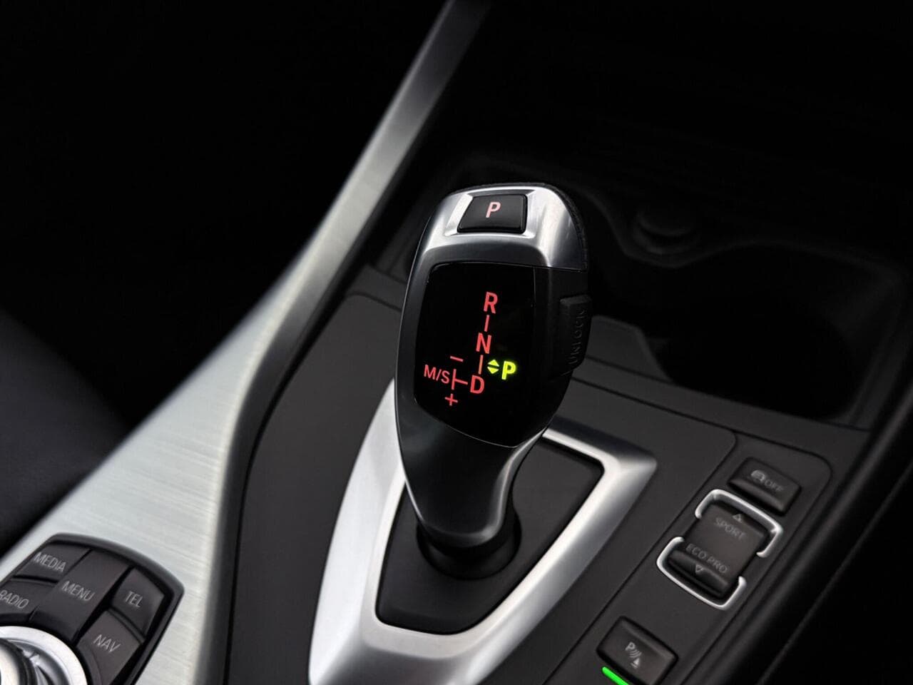 BMW 1 Series thumbnail Interior Front