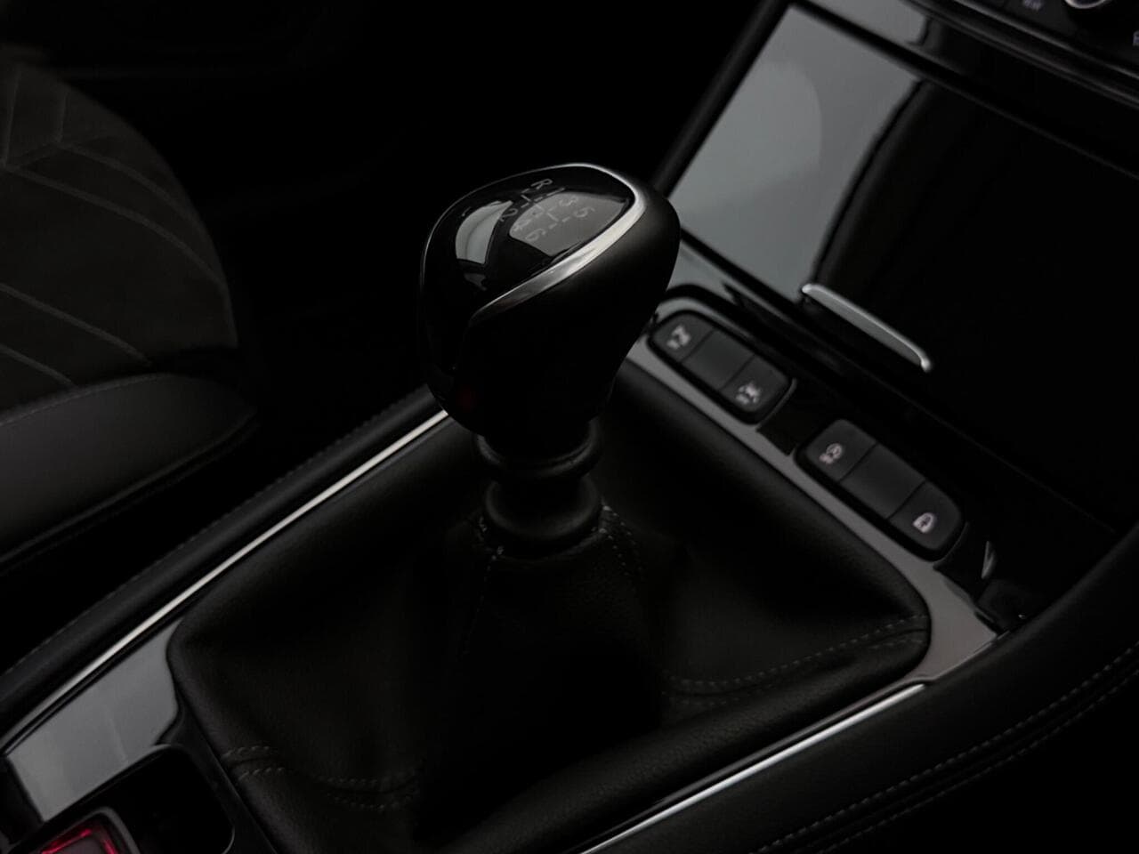 Vauxhall Grandland thumbnail Interior Front