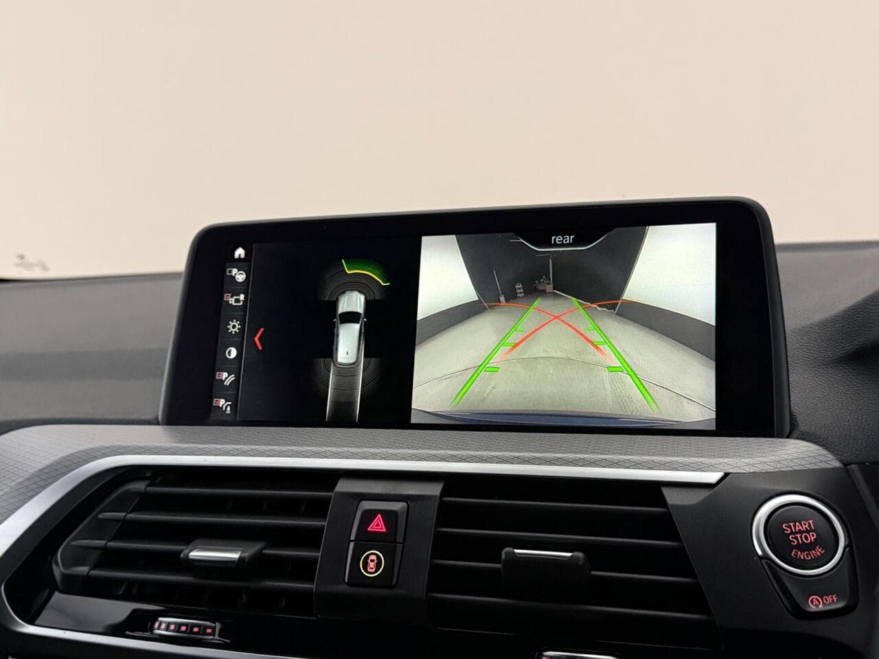 BMW X3 thumbnail Infotainment System