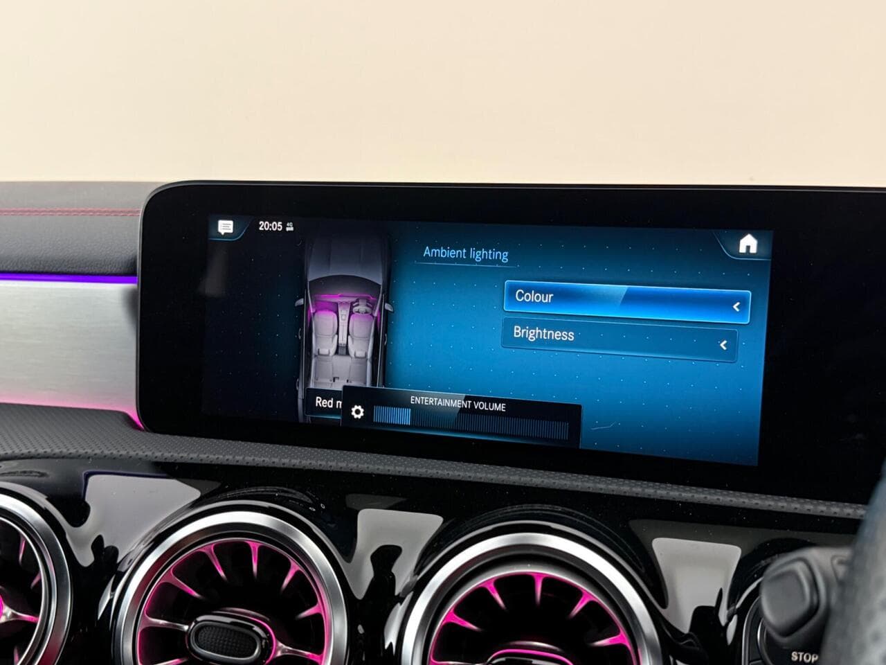 Mercedes-Benz CLA thumbnail Infotainment System