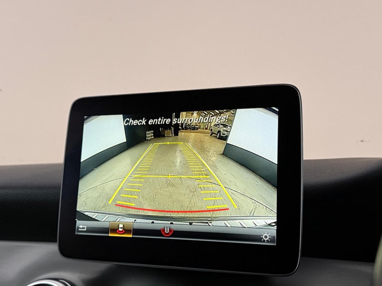 Mercedes-Benz GLA thumbnail Infotainment System