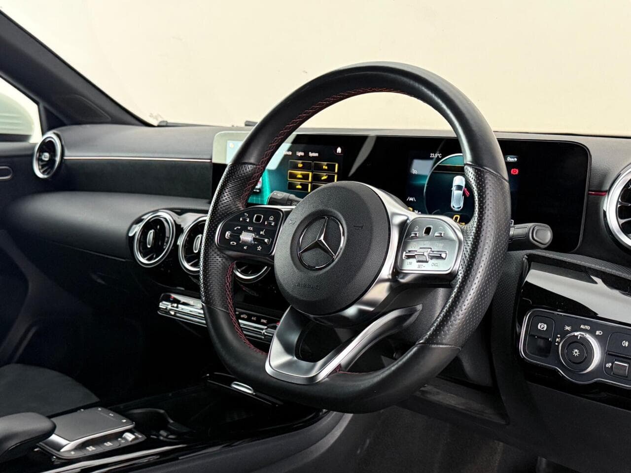 Mercedes-Benz A Class thumbnail Interior Front