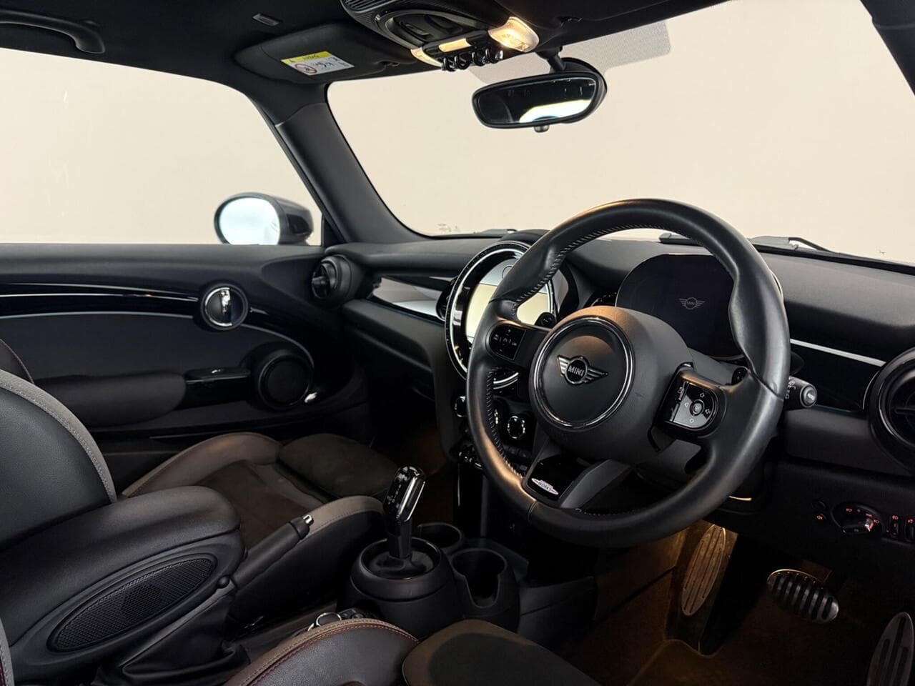 MINI Hatch thumbnail Interior Front