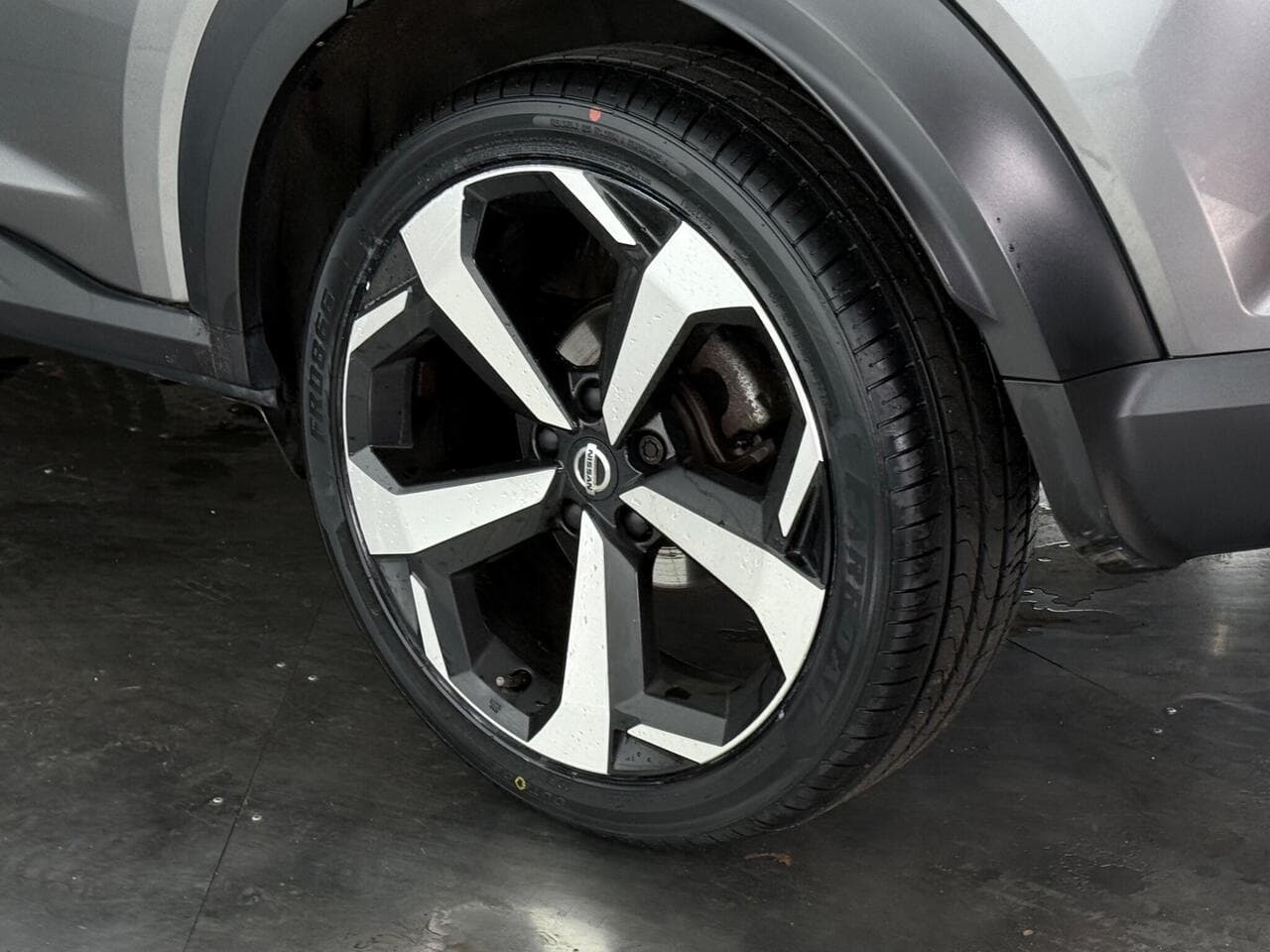Nissan Juke thumbnail Wheel