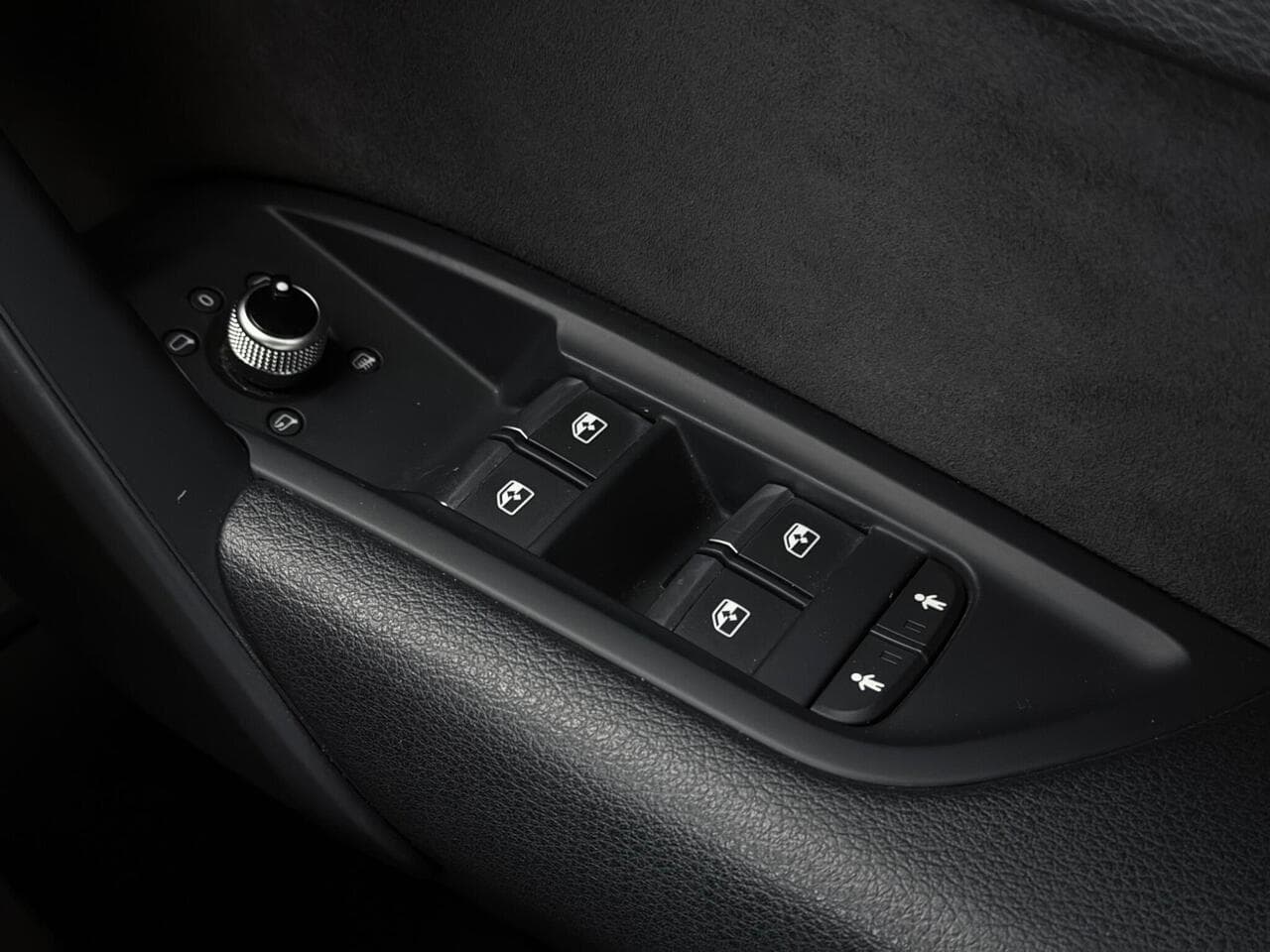 Audi Q5 thumbnail Misc Controls