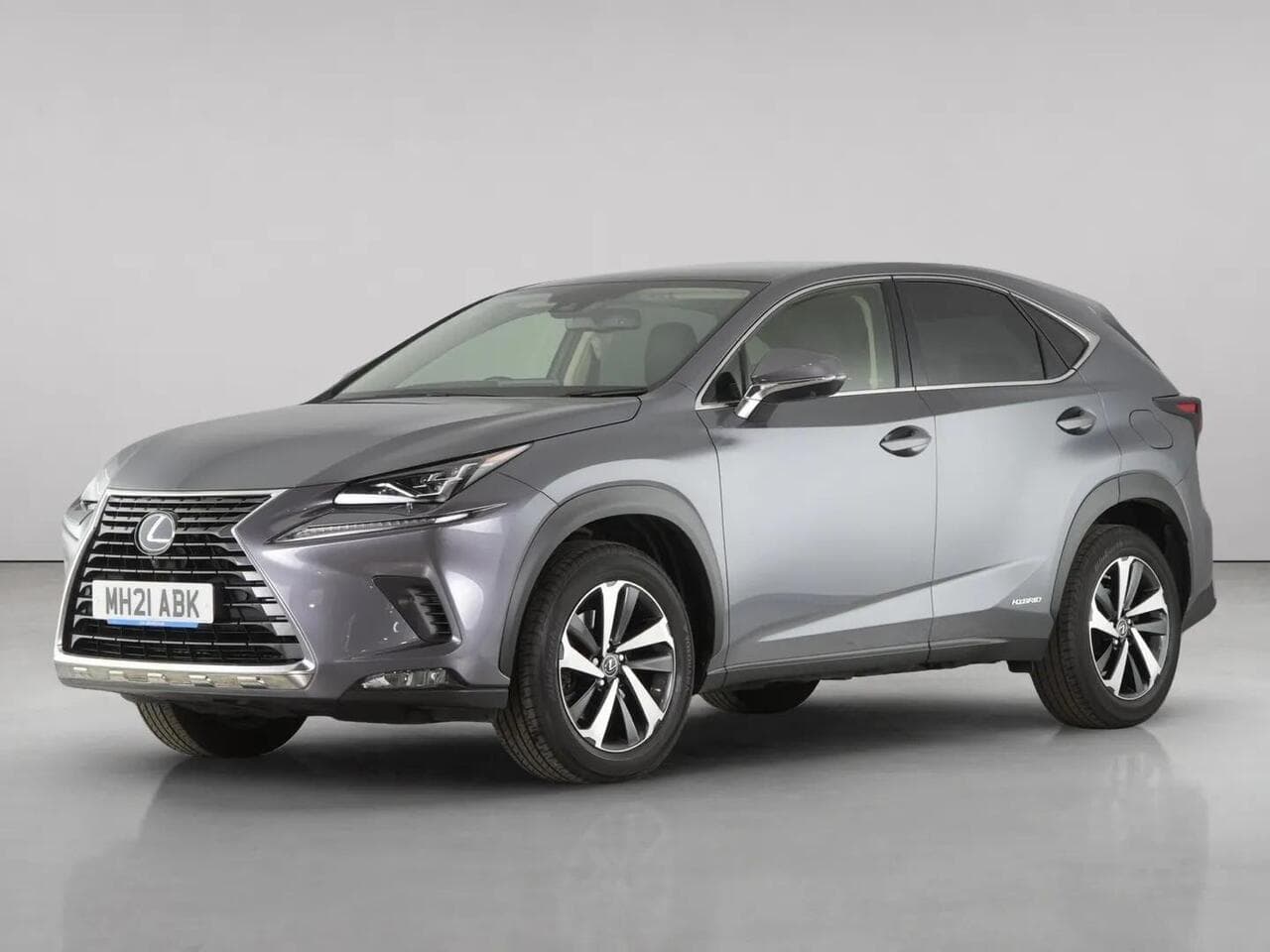 Lexus NX thumbnail Front Left