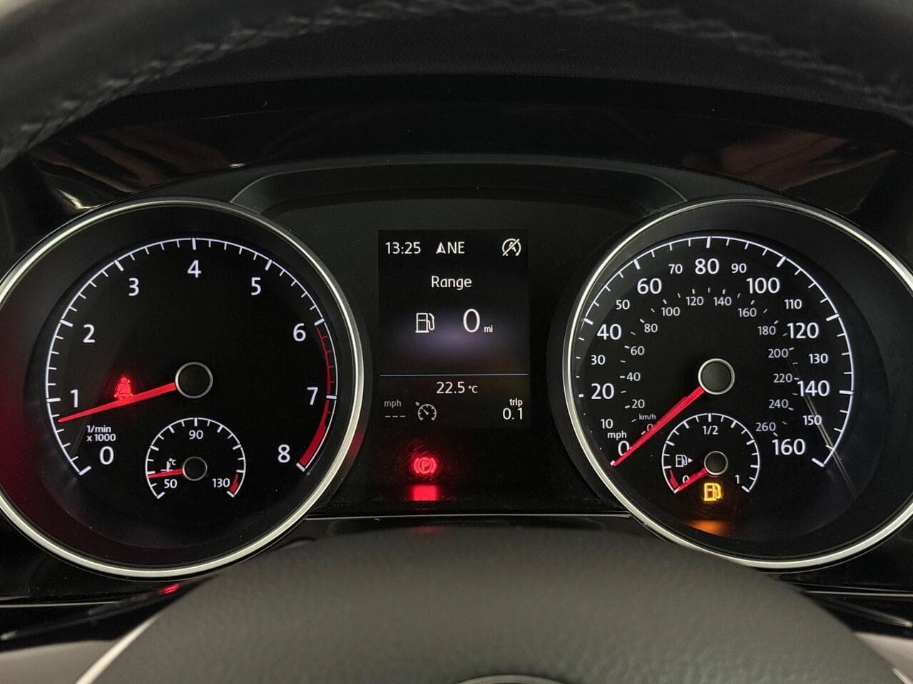 Volkswagen Touran thumbnail Driver Instruments