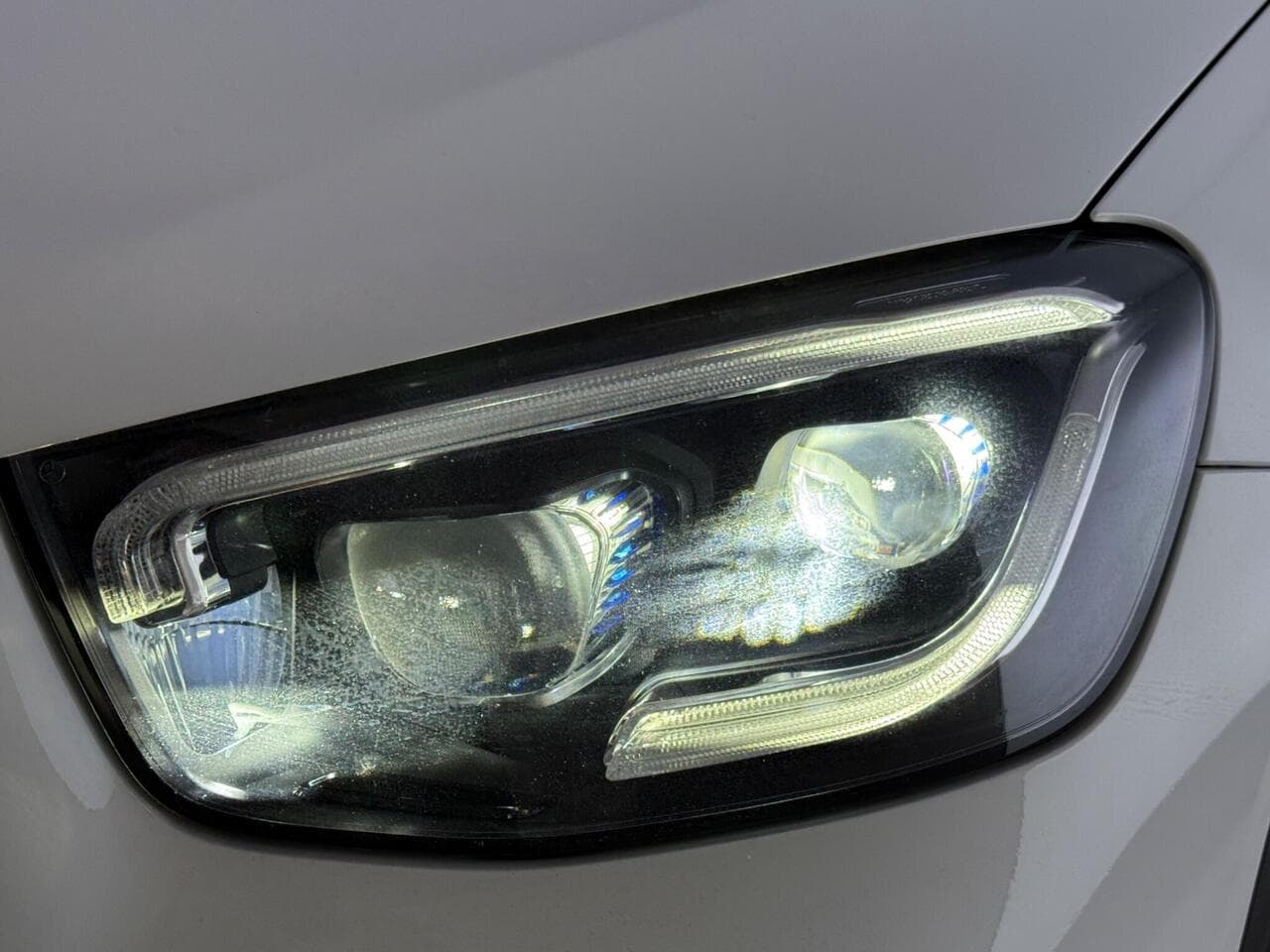 Mercedes-Benz GLC thumbnail Lights Front