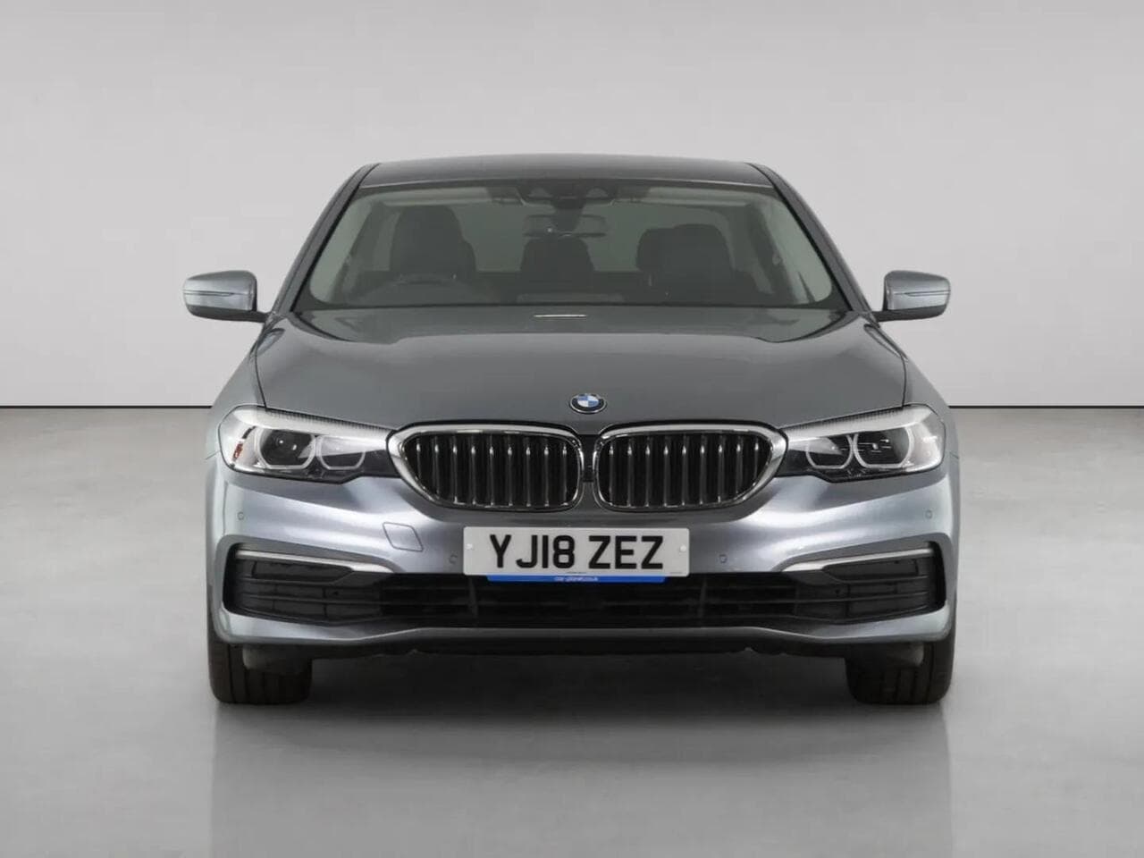 BMW 5 Series thumbnail Front