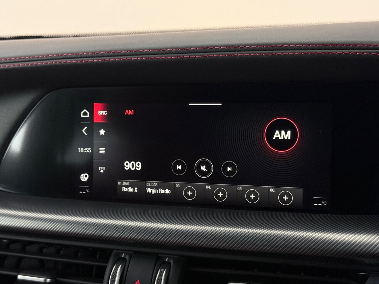 Alfa Romeo Stelvio thumbnail Infotainment System