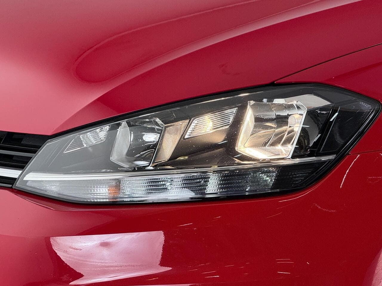 Volkswagen Golf thumbnail Lights Front