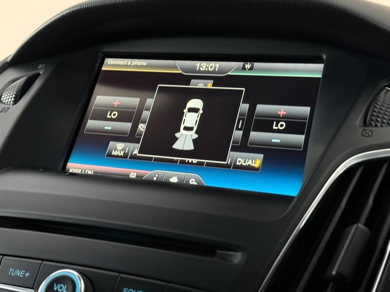 Ford Focus thumbnail Infotainment System