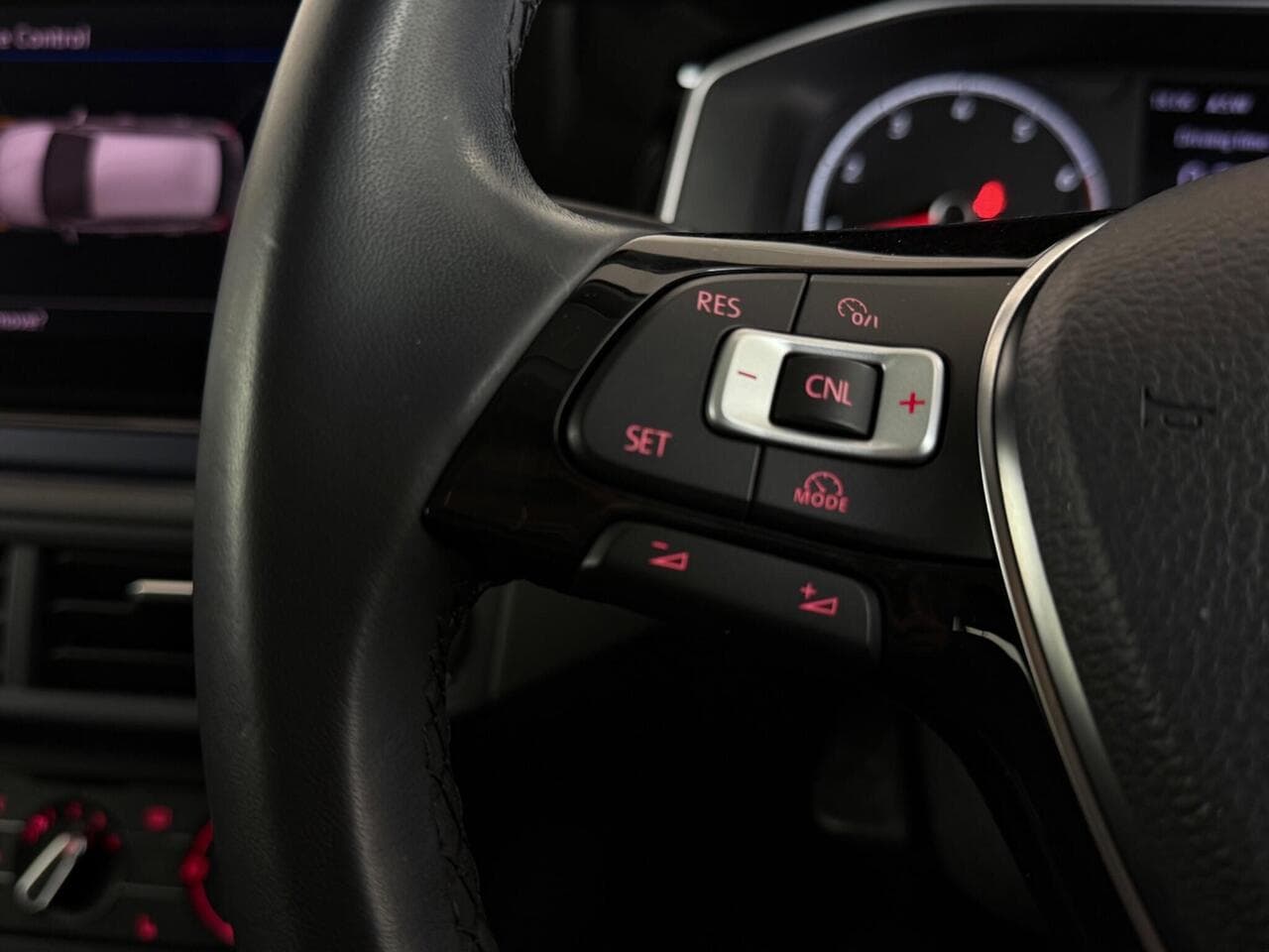 Volkswagen Polo thumbnail Misc Controls
