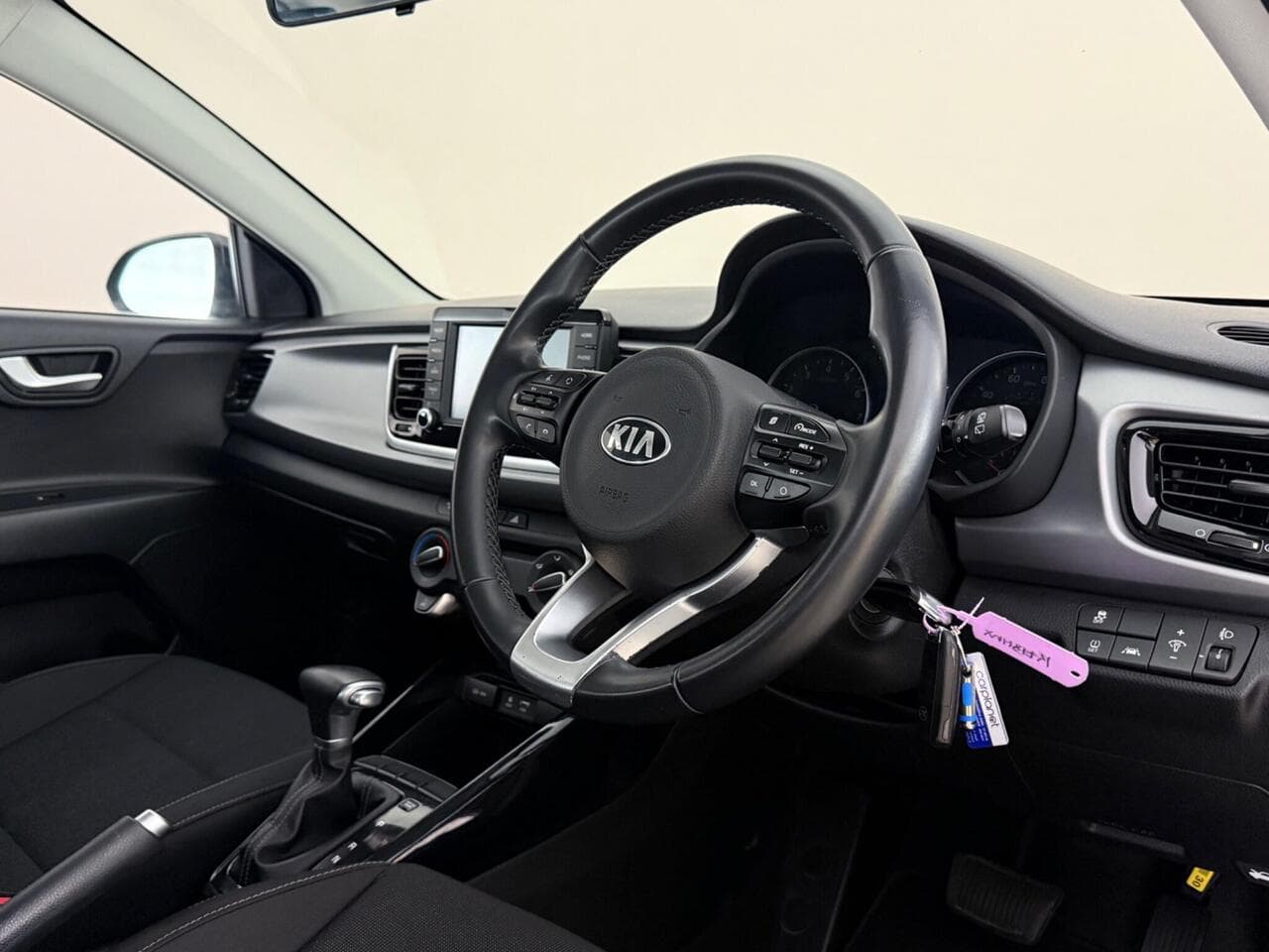 Kia Rio thumbnail Interior Front