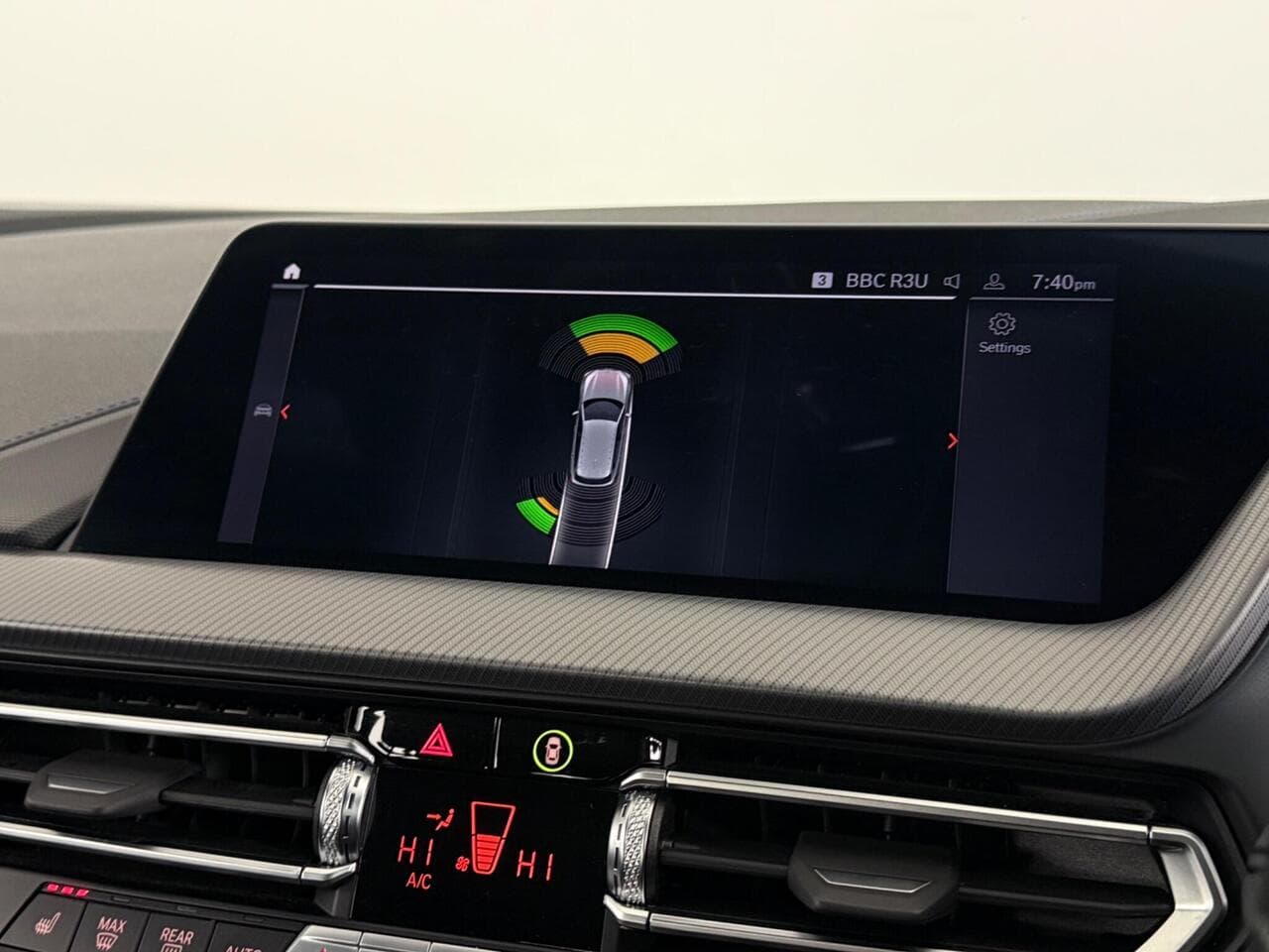 BMW 1 Series thumbnail Infotainment System