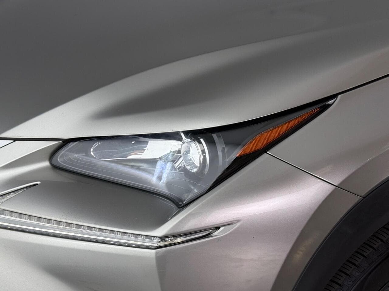 Lexus NX thumbnail Lights Front