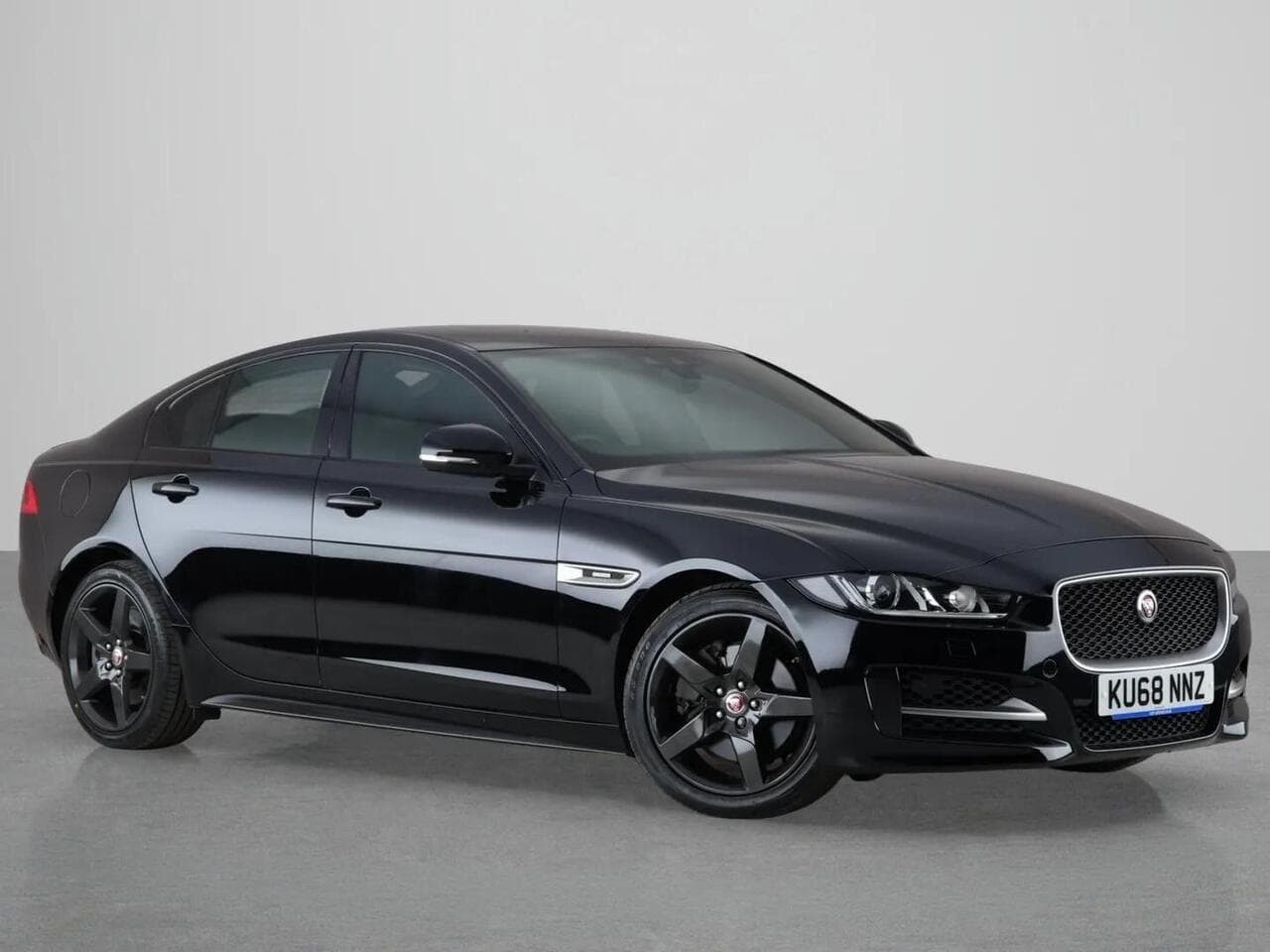 Jaguar XE - Jaguar XE 2.0i GPF R-Sport Auto Euro 6 (s/s) 4dr