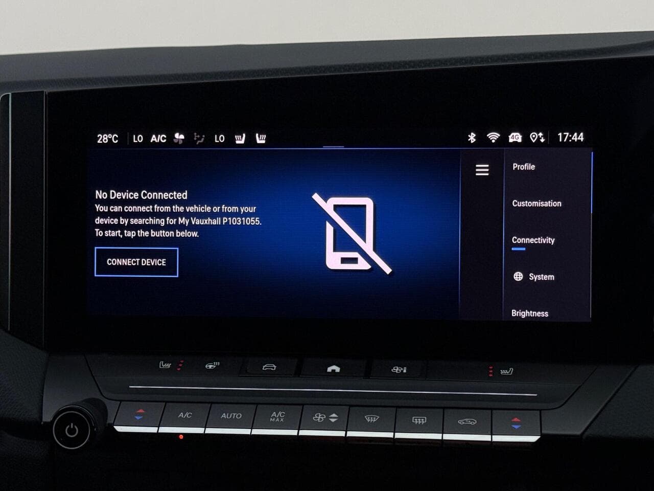 Vauxhall Astra thumbnail Infotainment System