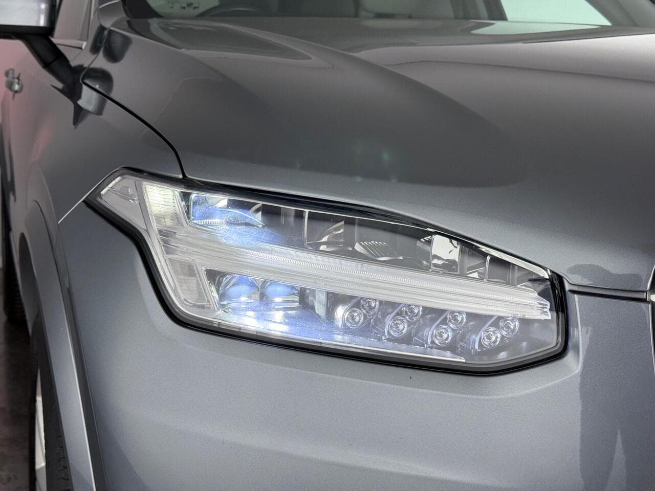 Volvo XC90 thumbnail Lights Front
