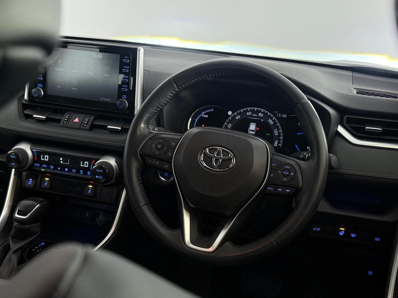 Toyota RAV4 thumbnail Steering Wheel
