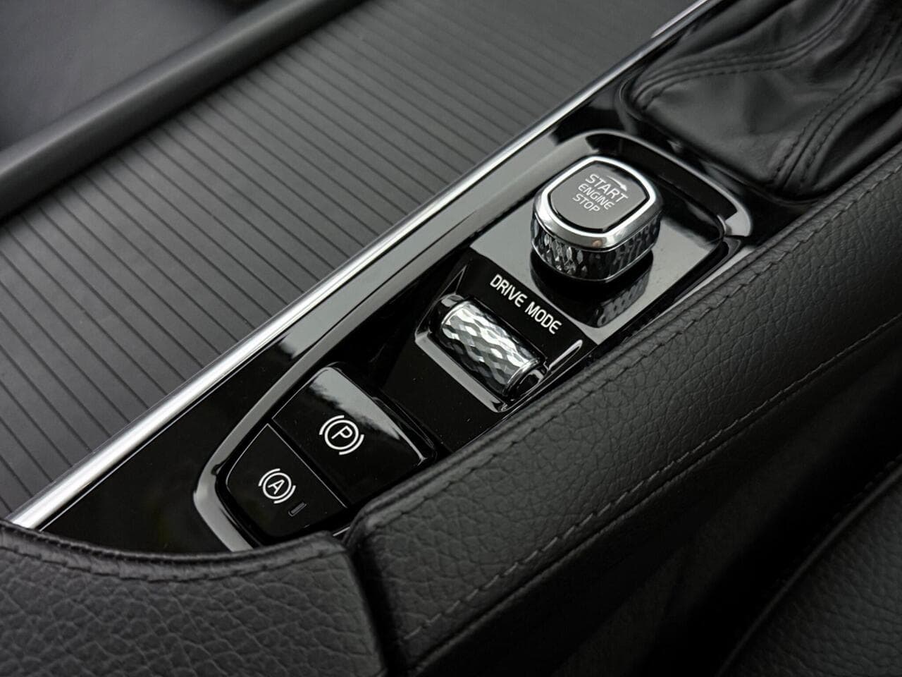 Volvo V90 thumbnail Misc Controls