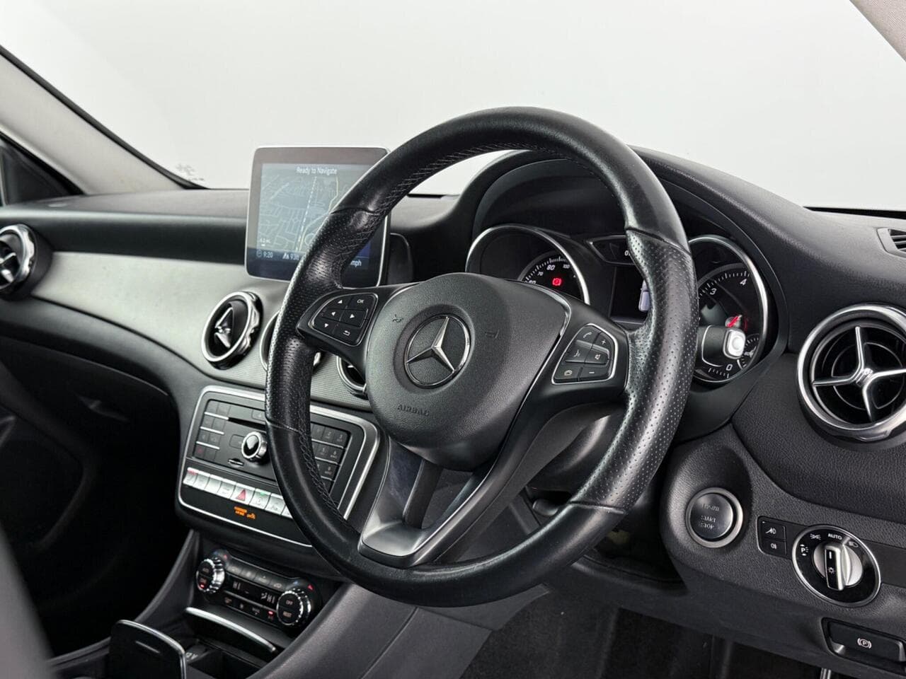 Mercedes-Benz GLA thumbnail Inconclusive